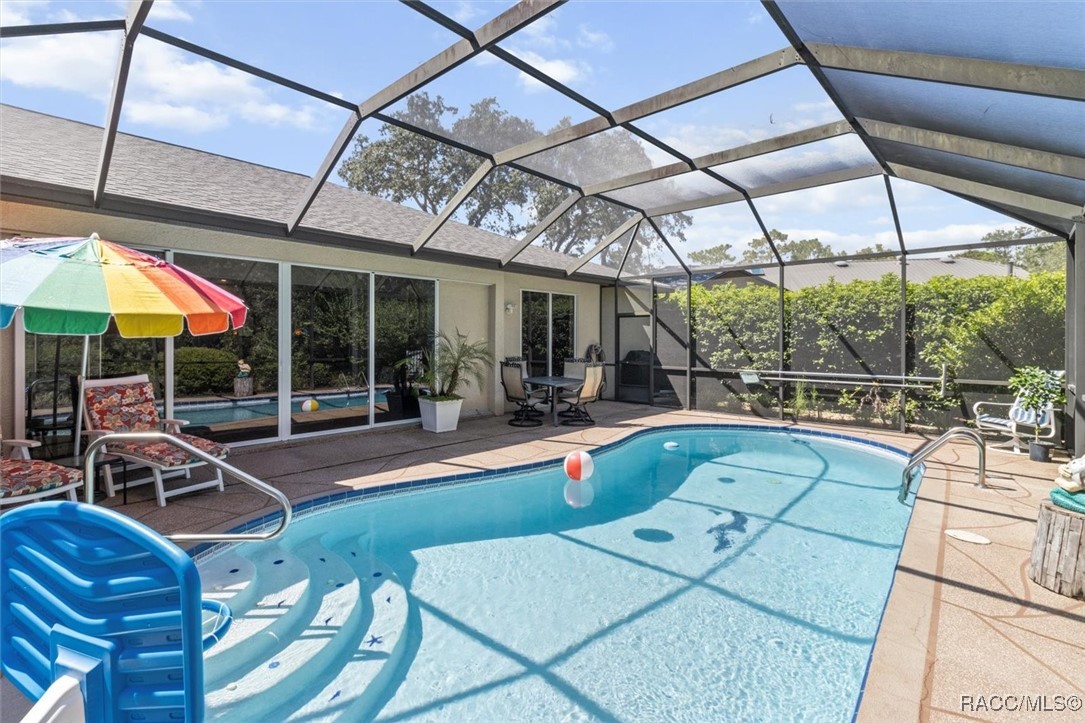 30 Mayflower Court S