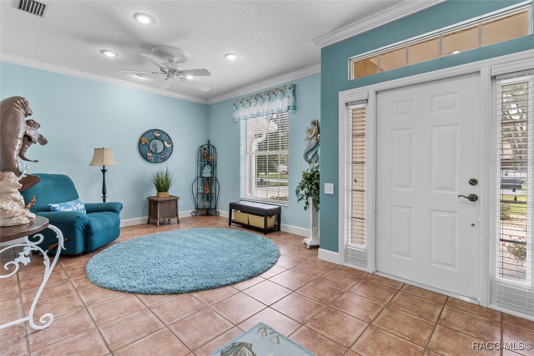 30 Mayflower Court S