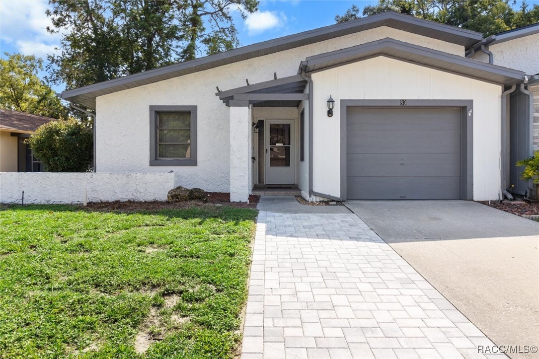 83 Golfview Drive