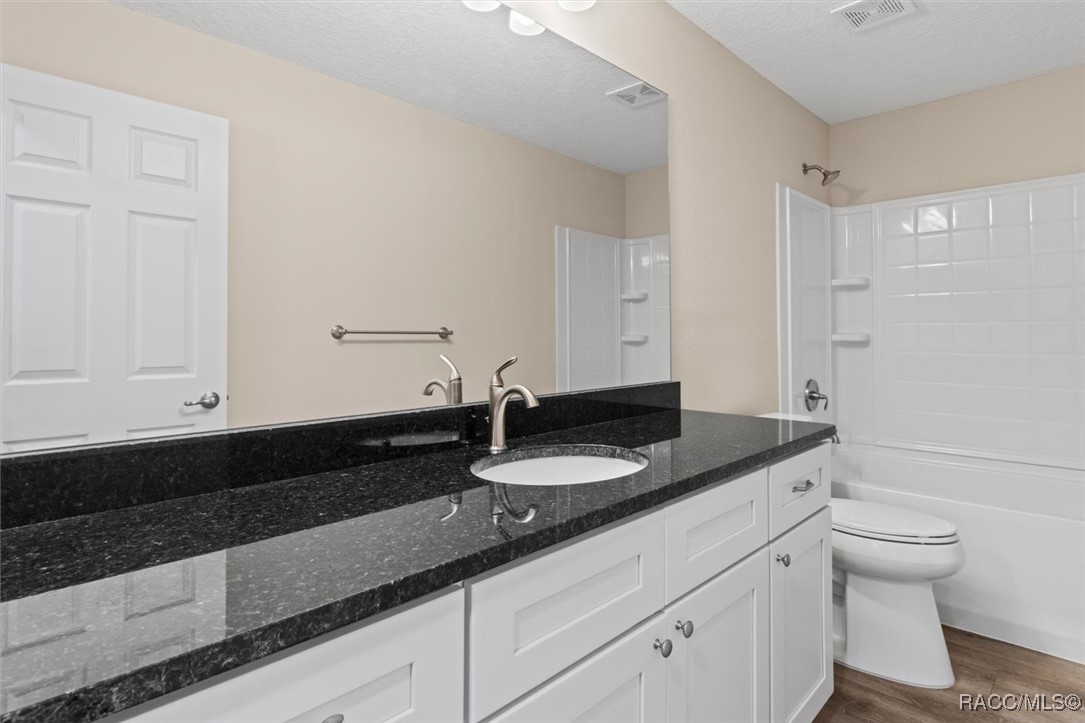 2509 W Chamberlain Street