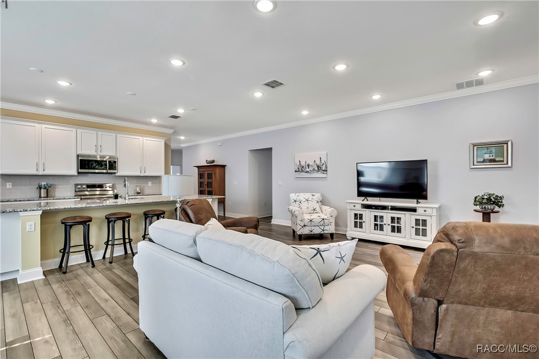 6 Pagoda Court E