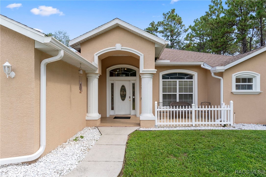 579 W Anderson Lane