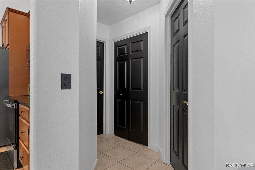 579 W Anderson Lane