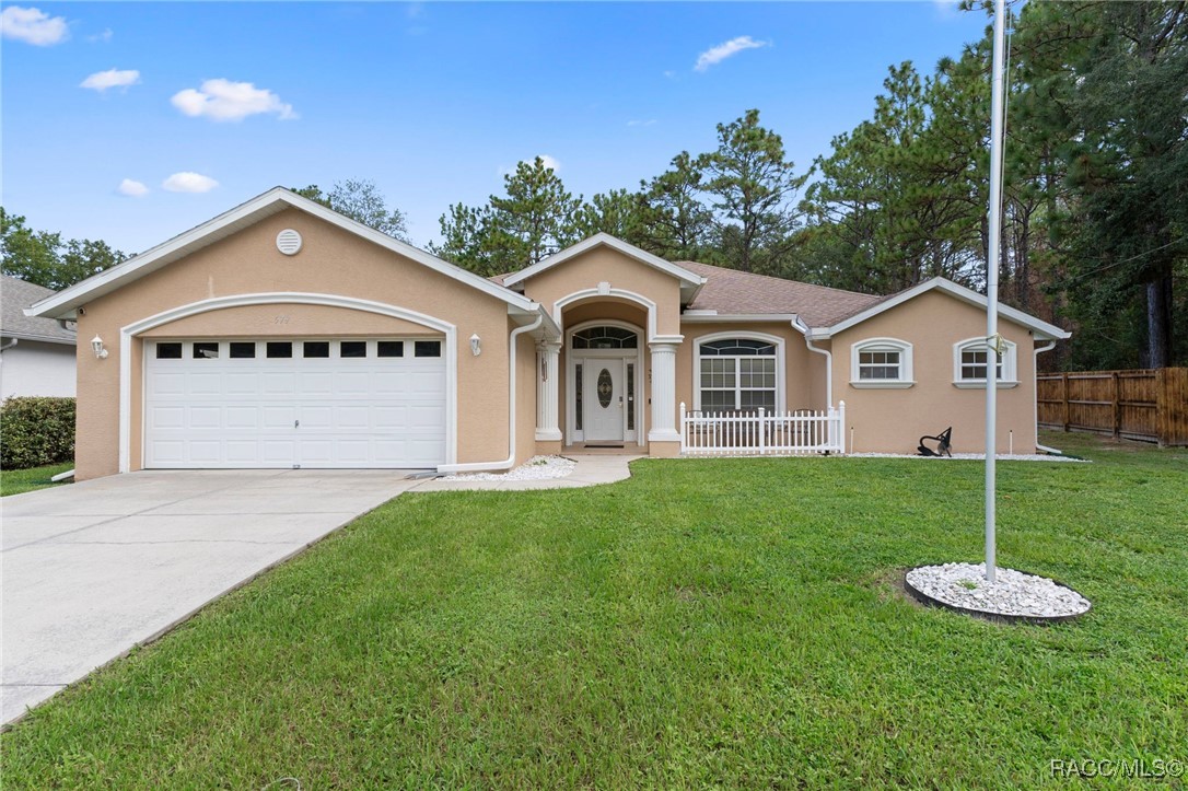 579 W Anderson Lane