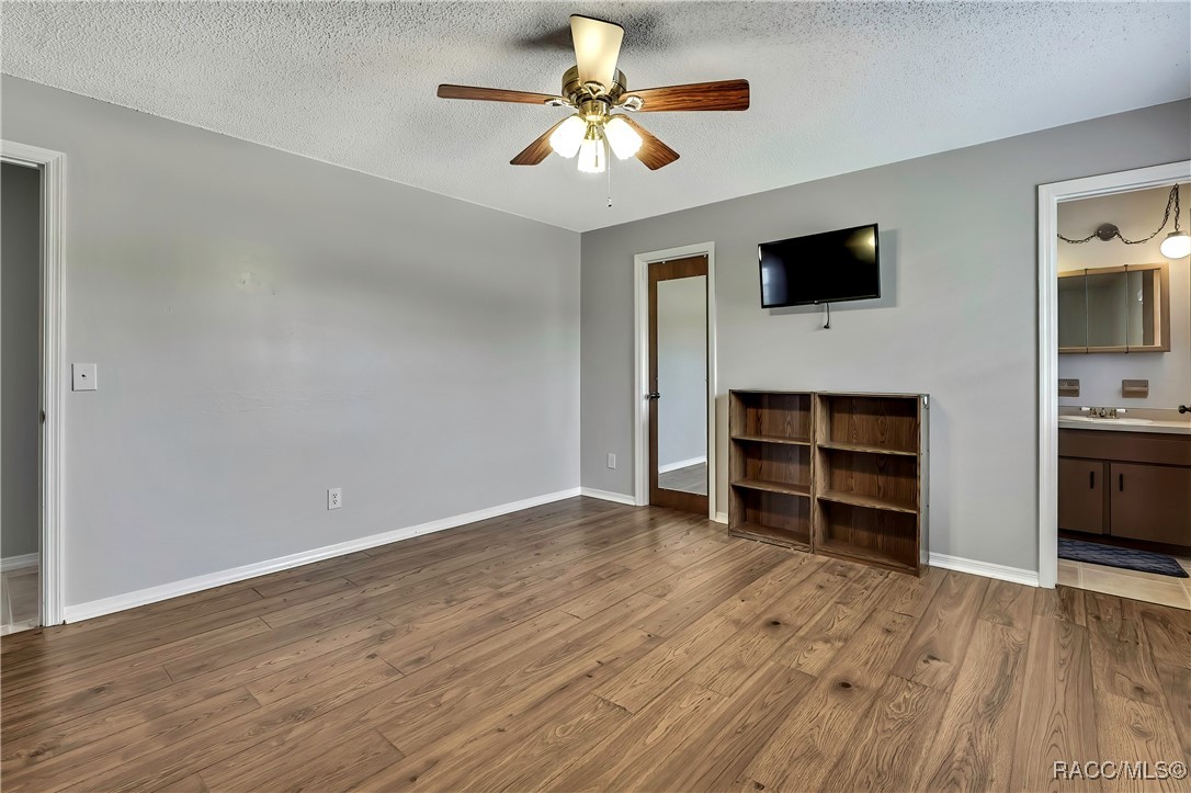 3535 E Foxwood Court