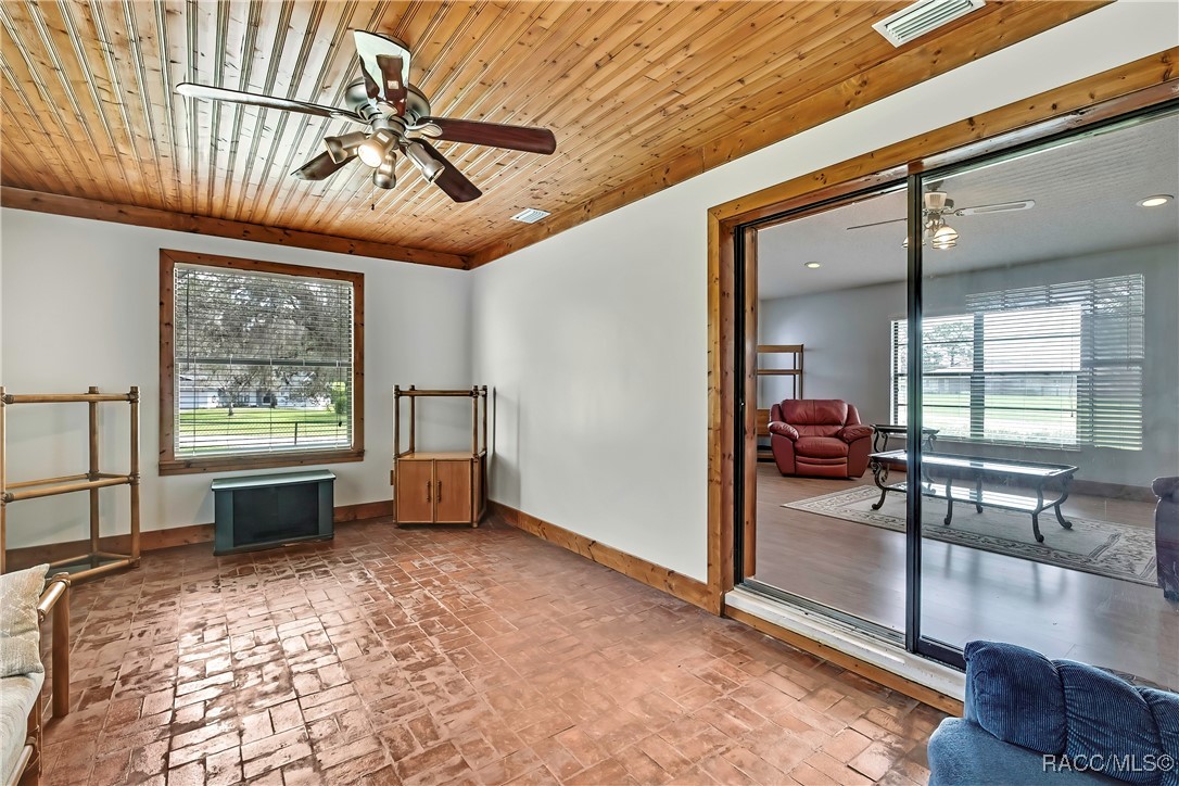 3535 E Foxwood Court