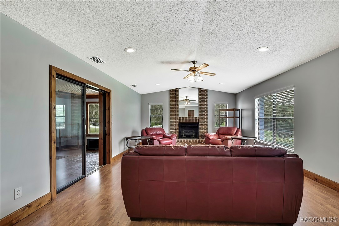 3535 E Foxwood Court