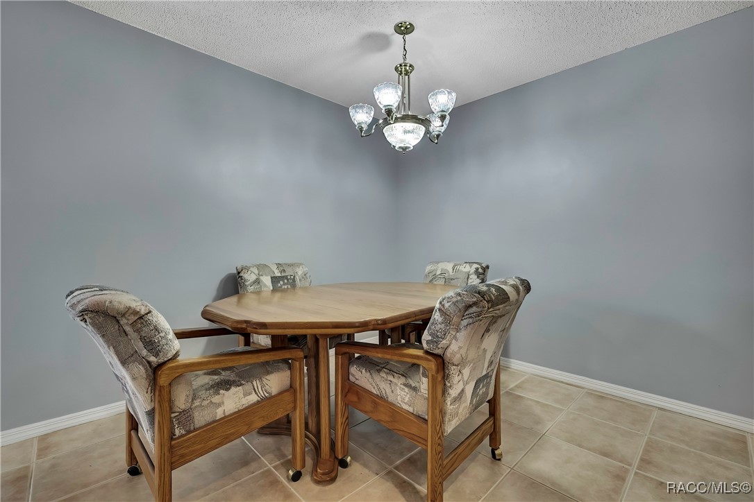 3535 E Foxwood Court