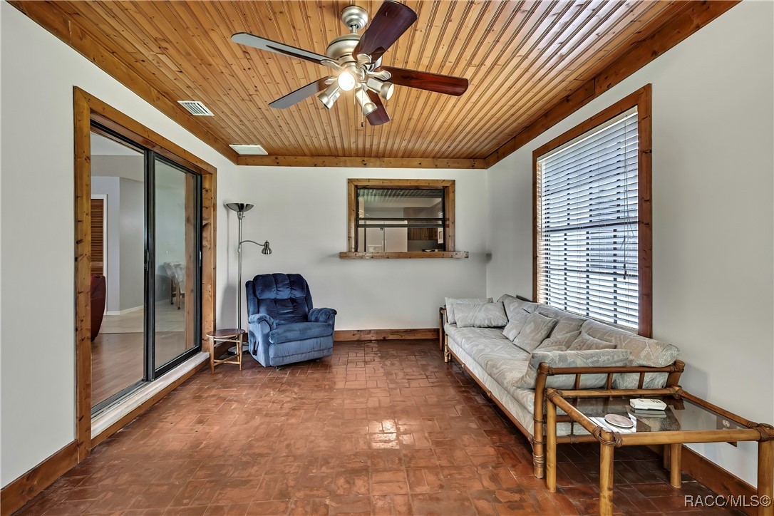 3535 E Foxwood Court