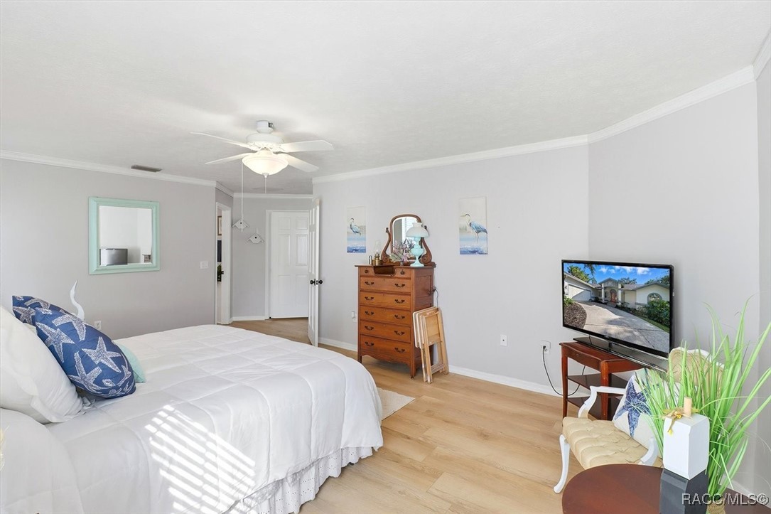 11950 W Waterway Drive