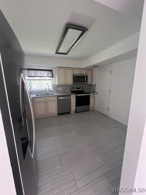 3 Chinaberry Circle