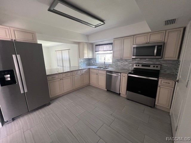 3 Chinaberry Circle