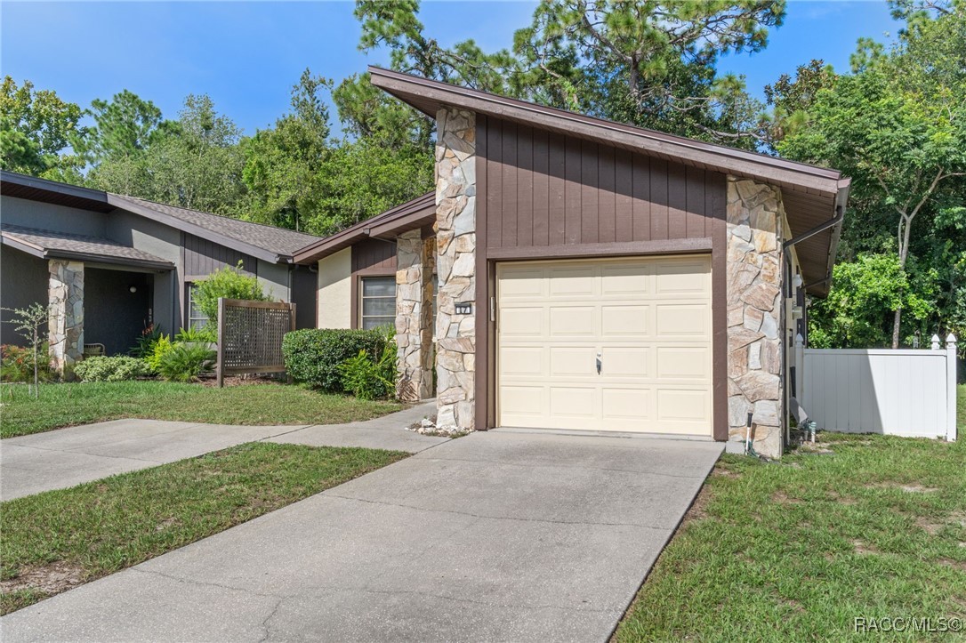17 Dogwood Drive