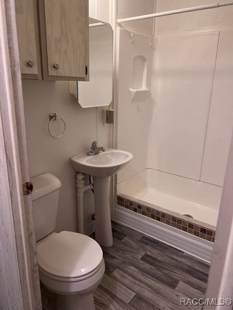 7362 S Spartan Avenue