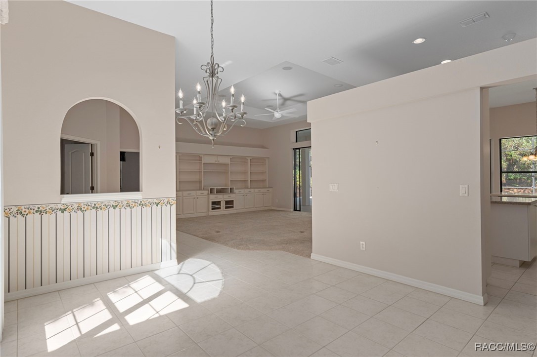 19 Livingstone Daisy Court