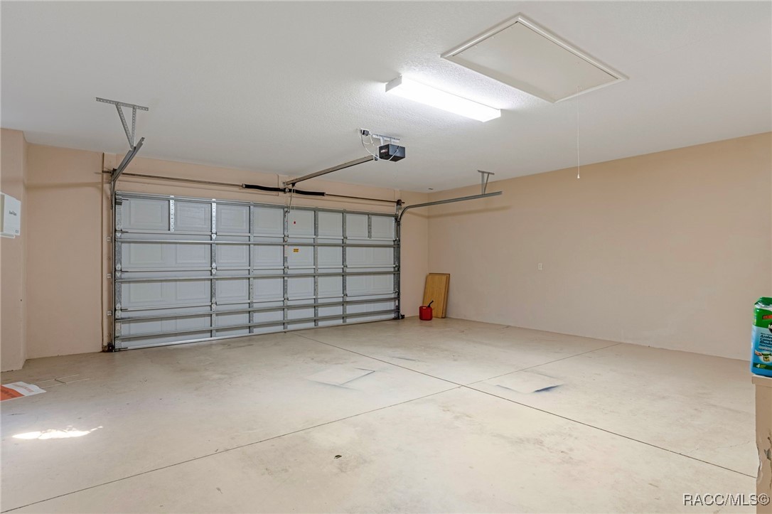 19 Livingstone Daisy Court