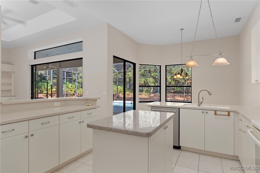 19 Livingstone Daisy Court