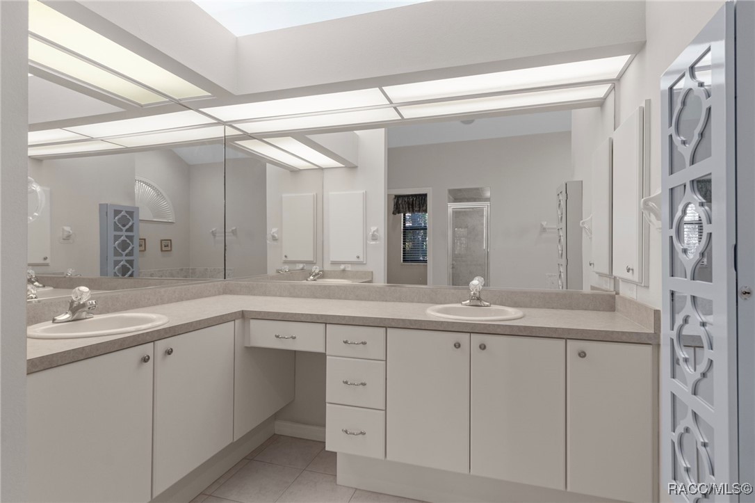 19 Livingstone Daisy Court