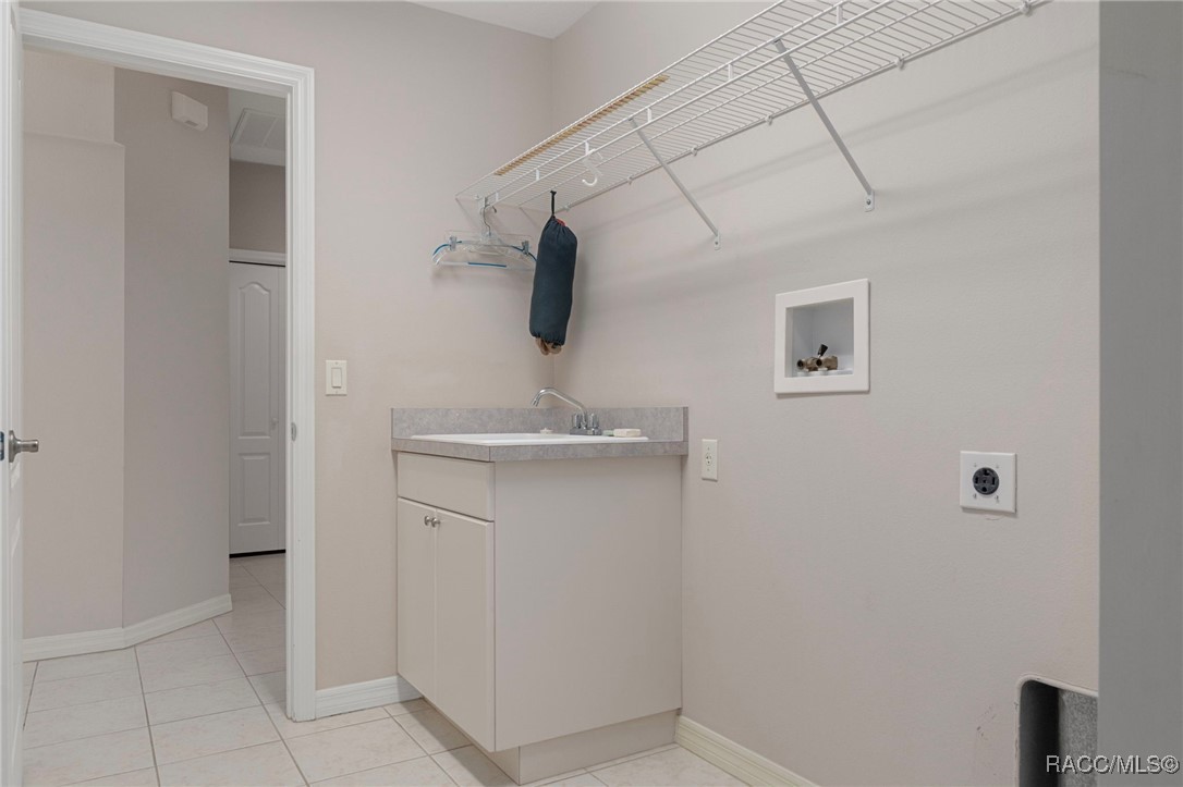 19 Livingstone Daisy Court