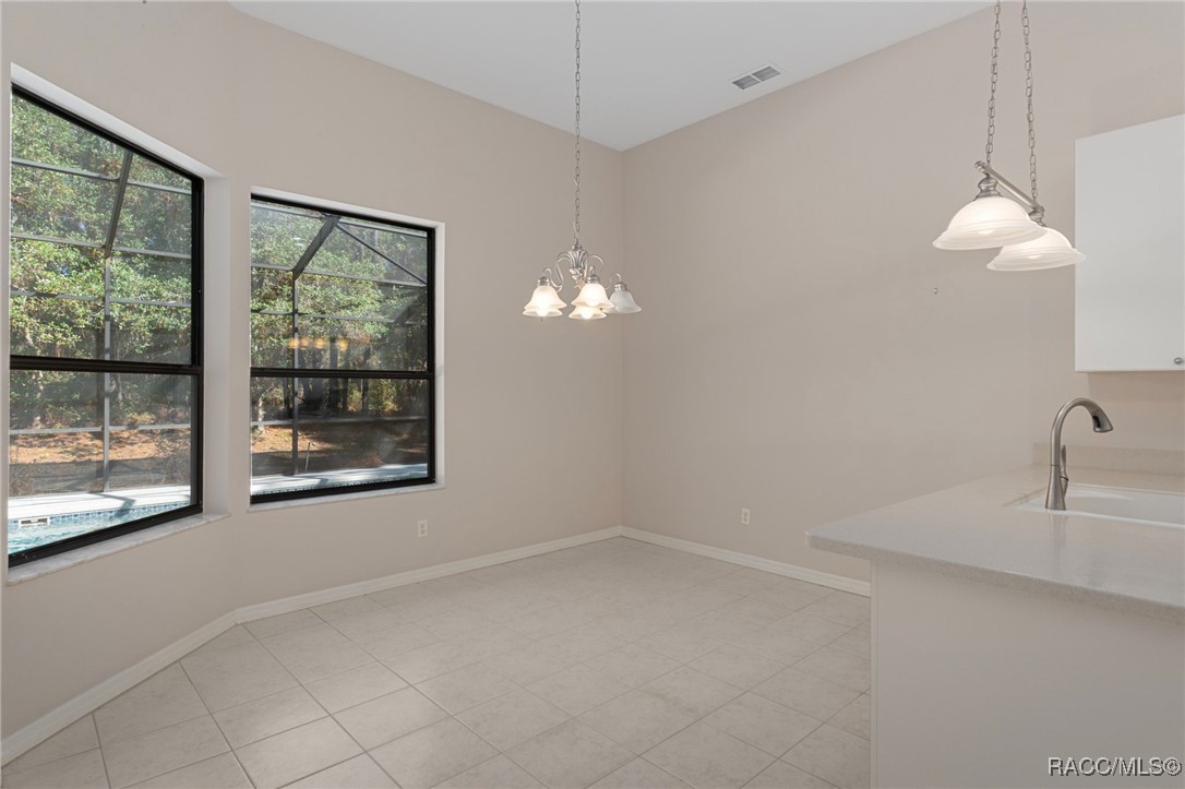 19 Livingstone Daisy Court