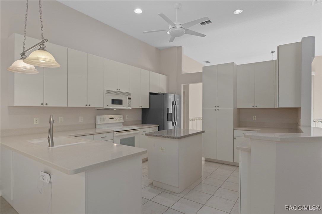 19 Livingstone Daisy Court