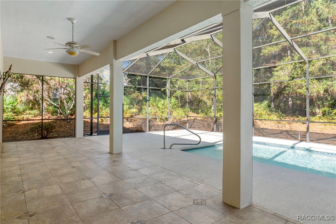 19 Livingstone Daisy Court