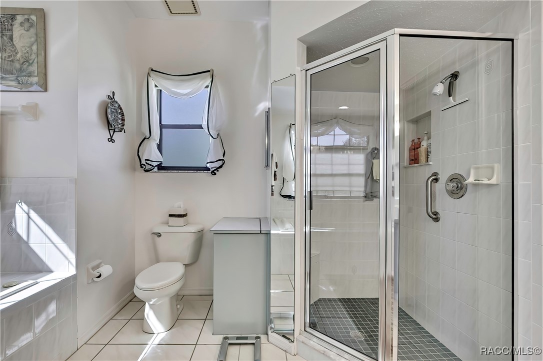 35 & 37 Hackberry Drive