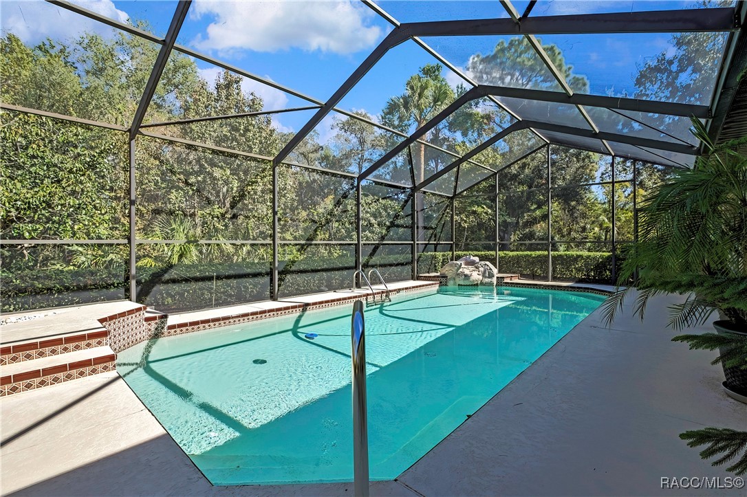 35 & 37 Hackberry Drive