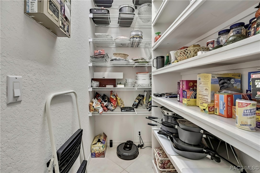 35 & 37 Hackberry Drive