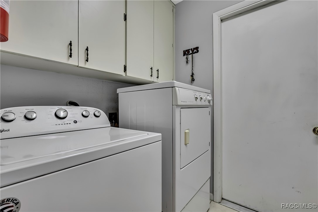 10 Chinaberry Circle