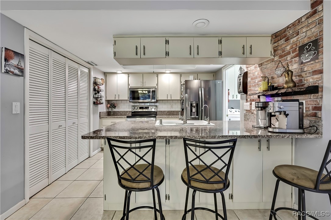 10 Chinaberry Circle