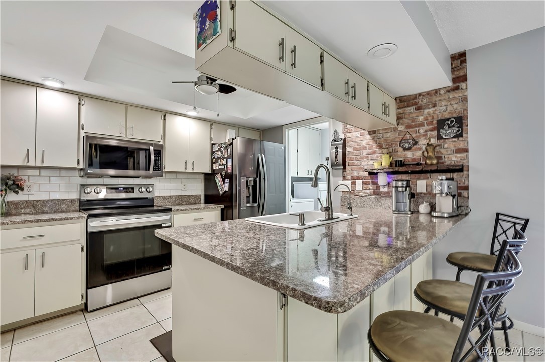 10 Chinaberry Circle