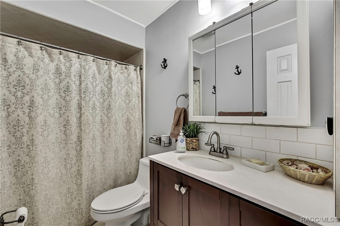 10 Chinaberry Circle