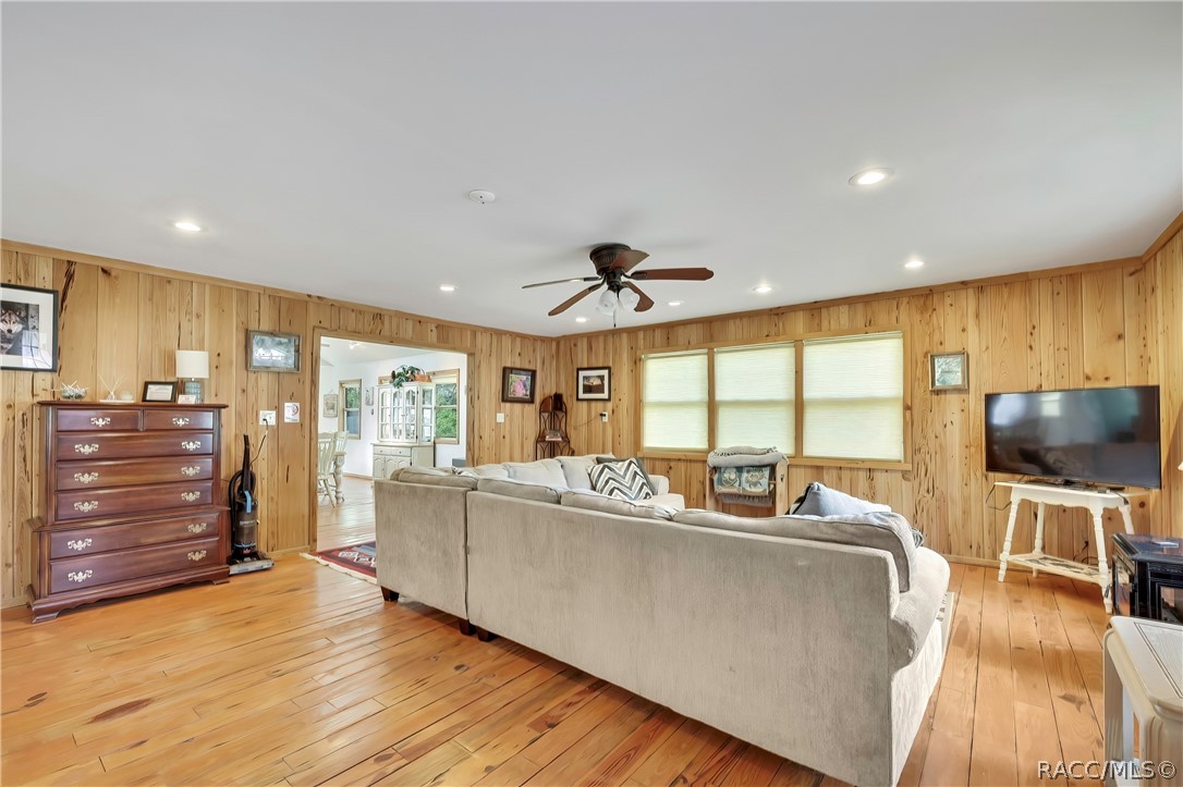 10170 W Yulee Drive