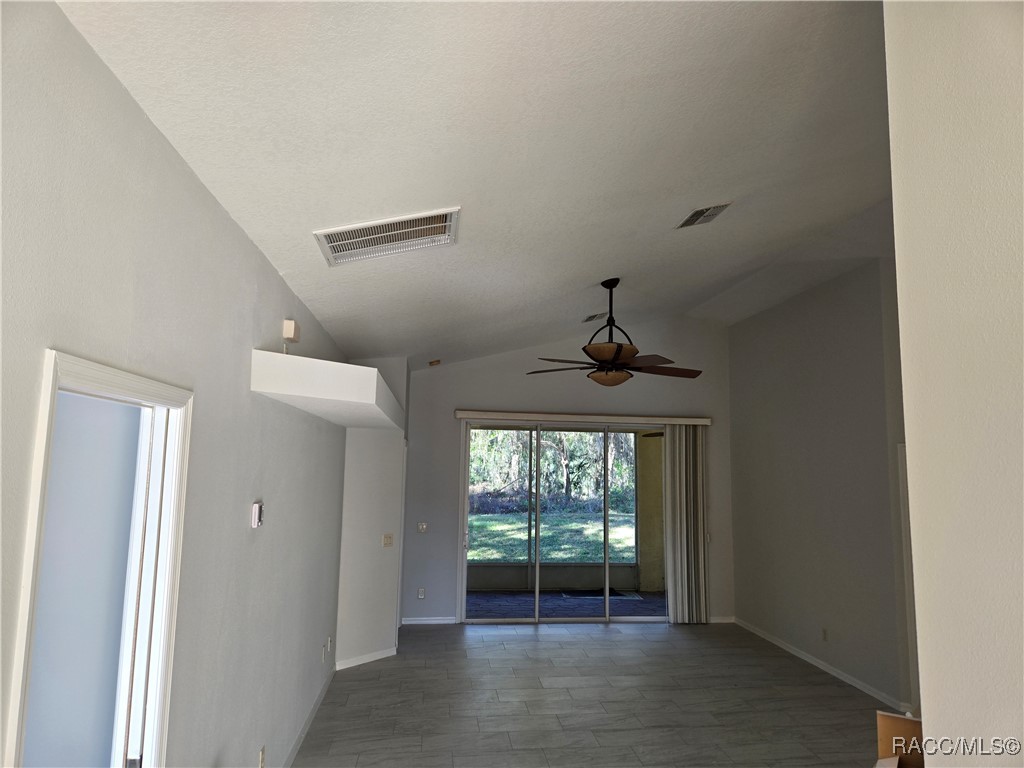 2846 N Kittery Point