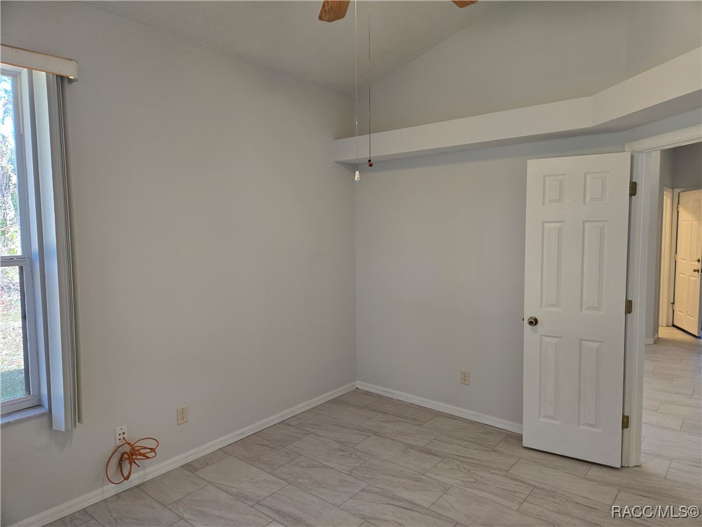 2846 N Kittery Point