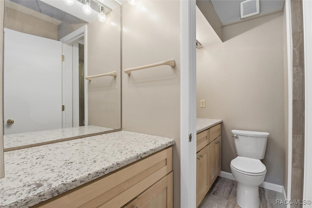 49 Douglas Street 23