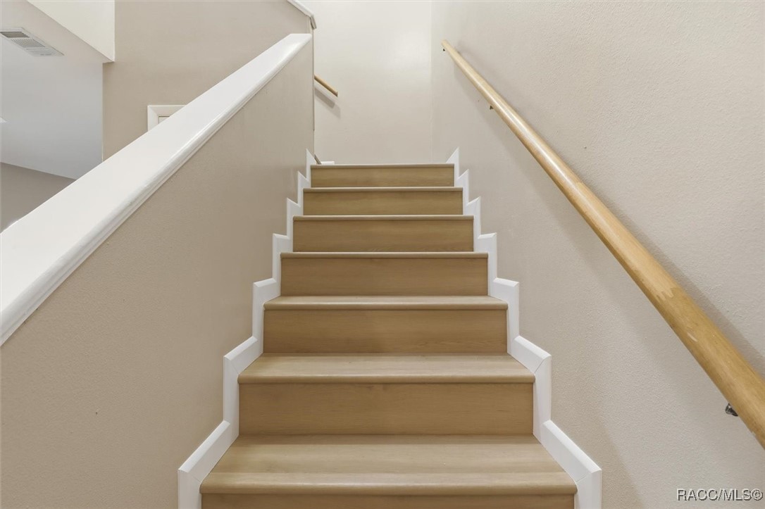 49 Douglas Street 23