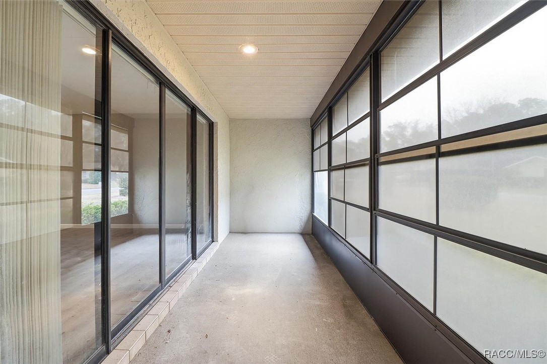 49 Douglas Street 23