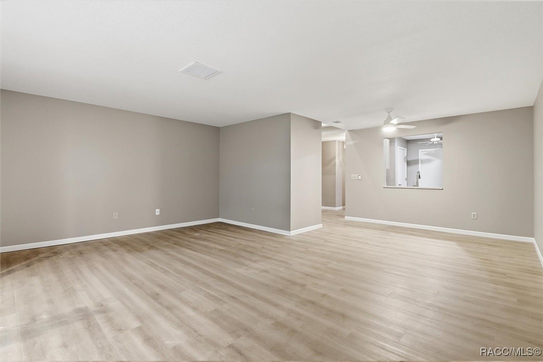 49 Douglas Street 23