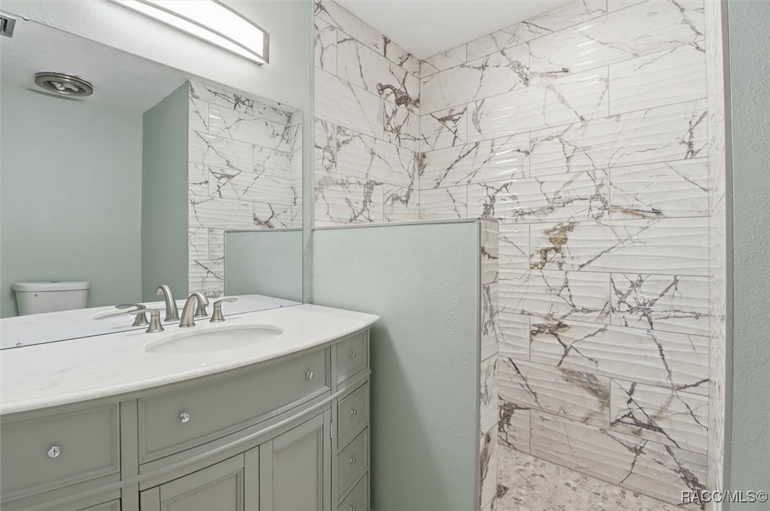 11372 W Bayshore Drive