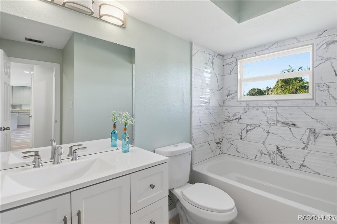 11372 W Bayshore Drive