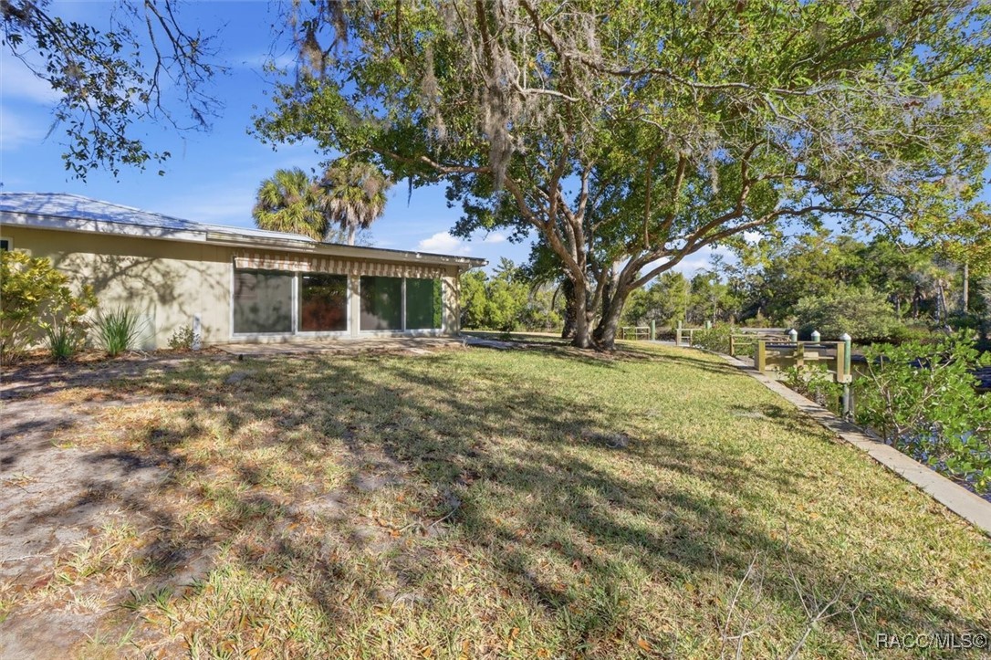 11372 W Bayshore Drive