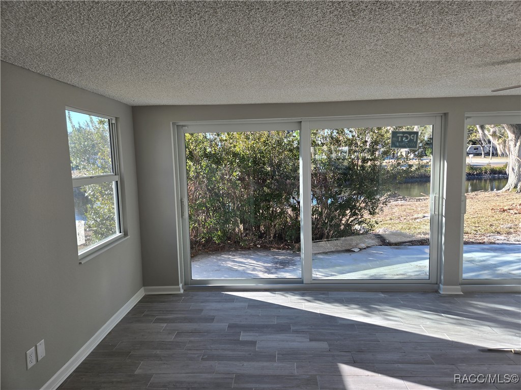 11599 W Kingfisher Court