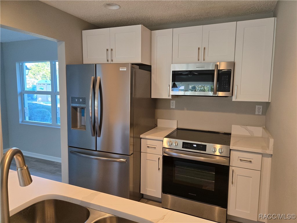 11599 W Kingfisher Court