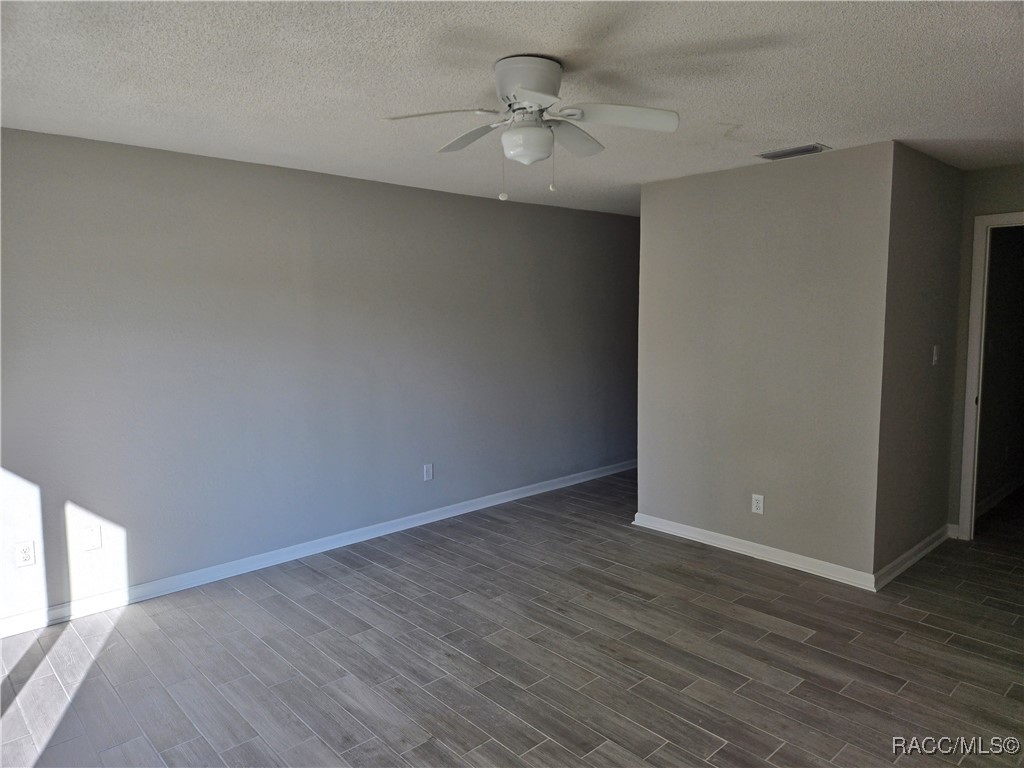 11599 W Kingfisher Court