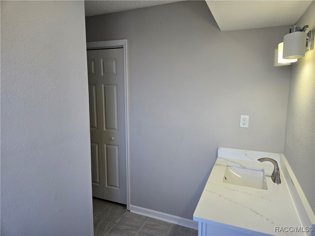 11599 W Kingfisher Court