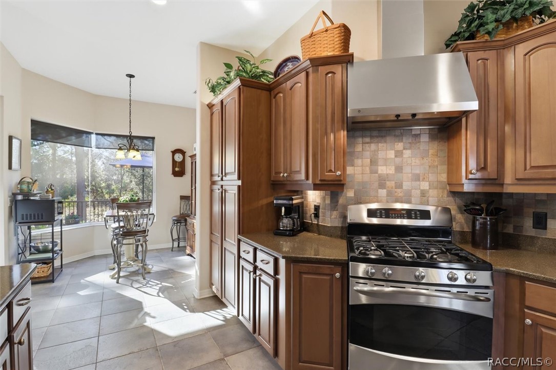 6 Carnation Court