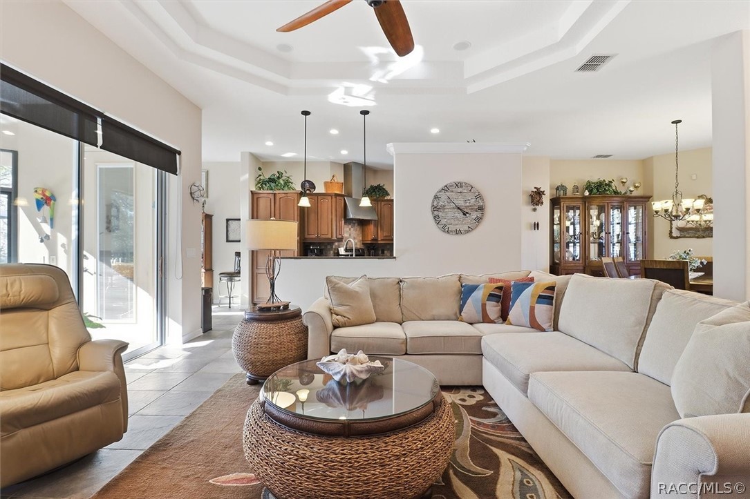 6 Carnation Court