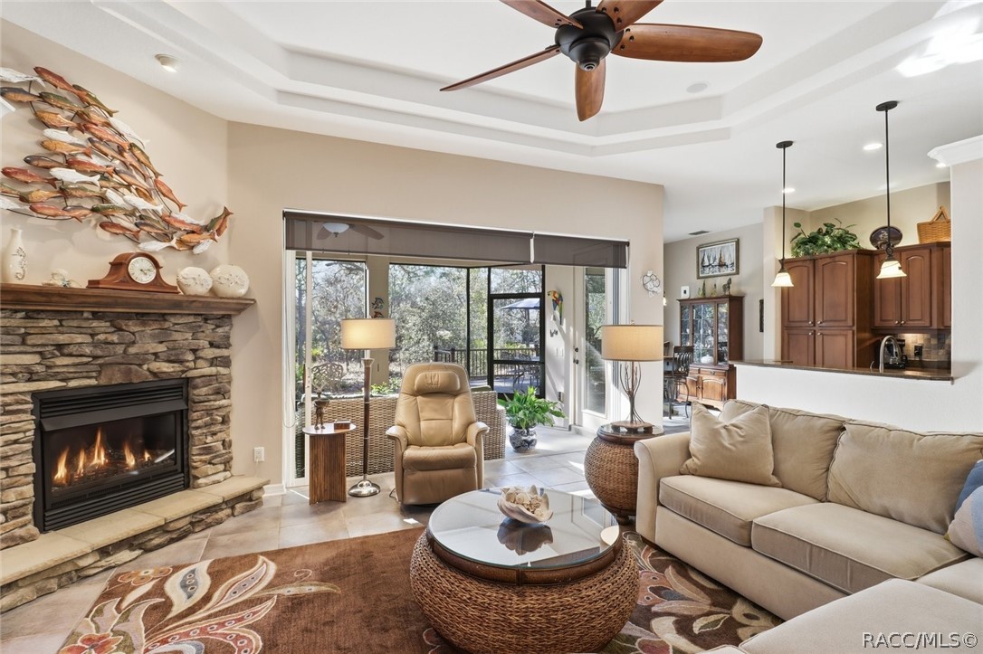 6 Carnation Court